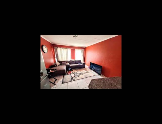 2 BEDROOM APARTMENT FOR SALE IN THE ORCHARDS